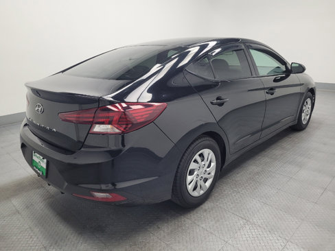 Used 2020 Hyundai Elantra SE w/ Cargo Package (C1) image 9