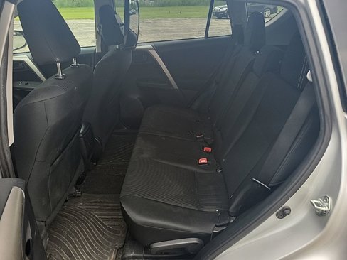 Used 2014 Toyota RAV4 LE image 10