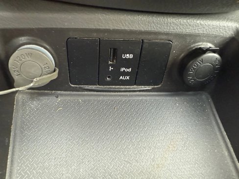 Used 2012 Hyundai Santa Fe SE image 26