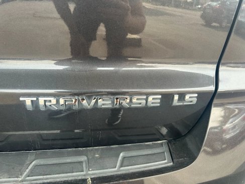 Used 2015 Chevrolet Traverse LS image 9