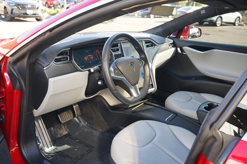 Used 2015 Tesla Model S AWD image 15