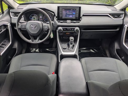 Used 2022 Toyota RAV4 LE image 20