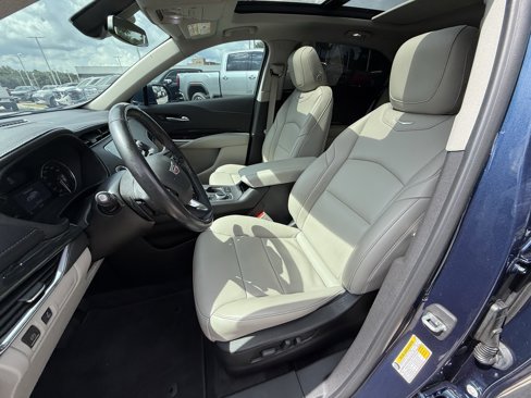 Used 2019 Cadillac XT4 Premium Luxury w/ Cold Weather Package image 30
