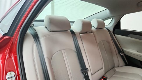 Used 2017 Hyundai Sonata SE w/ Cargo Package image 12