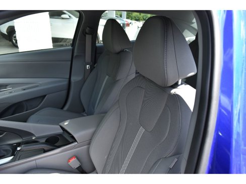 New 2025 Hyundai Elantra SE image 25