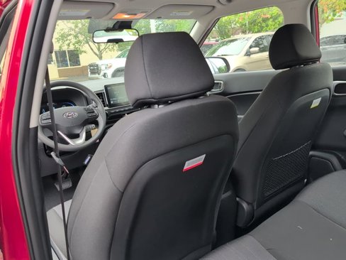 New 2025 Hyundai Venue SE image 23