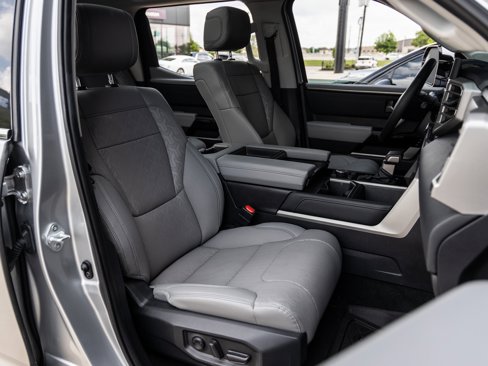 Used 2023 Toyota Tundra Limited image 43