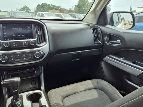 Used 2021 Chevrolet Colorado LT image 16