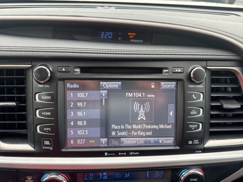 Used 2018 Toyota Highlander Limited Platinum image 14