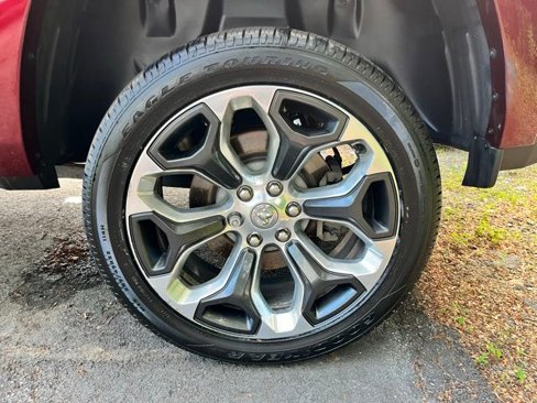 Used 2019 RAM 1500 Limited w/ Advanced Safety Group image 12
