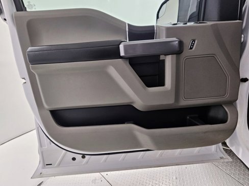 Used 2019 Ford F150 XLT w/ Equipment Group 301A Mid image 16