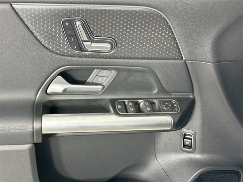 Certified 2025 Mercedes-Benz GLA 250 image 18
