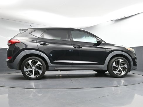 Used 2016 Hyundai Tucson Sport image 24