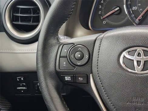Used 2015 Toyota RAV4 Limited image 28