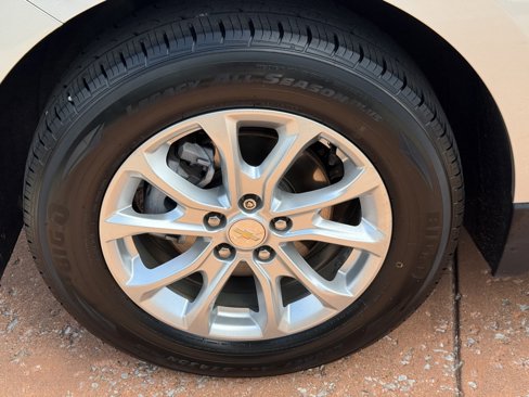 Used 2021 Chevrolet Equinox LS w/ LS Convenience Package image 8