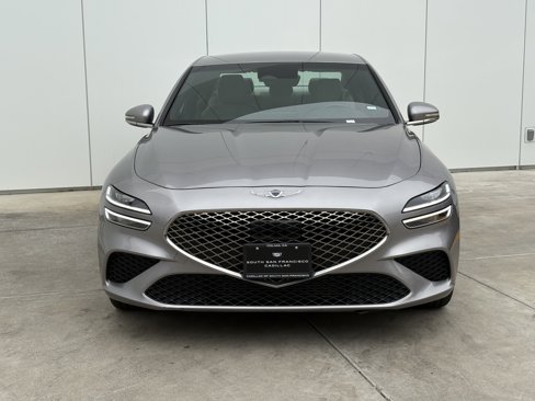 Used 2023 Genesis G70 2.0T image 3