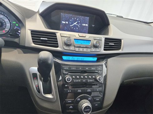 Used 2012 Honda Odyssey Touring Elite image 9