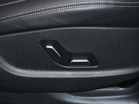 Used 2025 Genesis GV70 2.5T Select w/ Select Package image 61