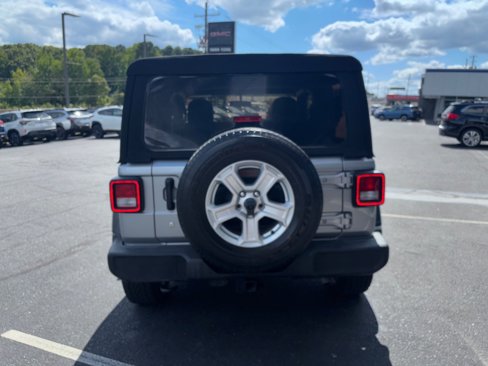 Used 2018 Jeep Wrangler Sport image 43