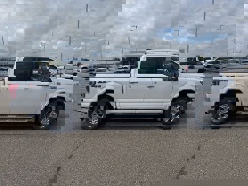 Used 2017 Ford F150 Lariat image 2