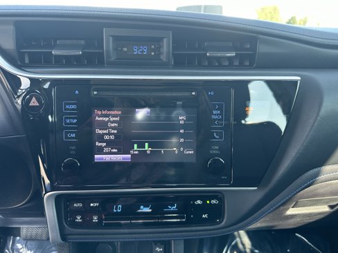 Used 2018 Toyota Corolla L image 27