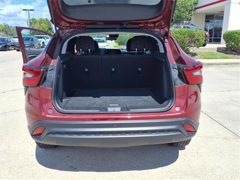 Used 2025 Chevrolet Trax LS w/ LS Convenience Package image 18