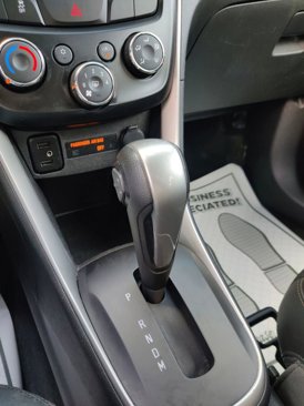 Used 2021 Chevrolet Trax LT w/ LT Convenience Package image 24