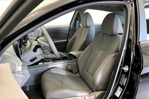 Used 2023 Hyundai Elantra SEL w/ Cargo Package image 24