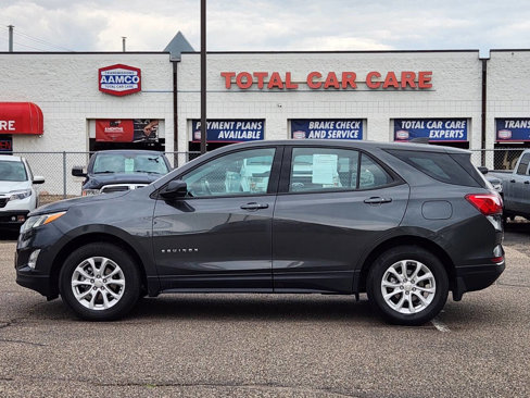 Used 2018 Chevrolet Equinox LS image 2