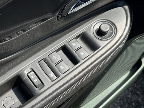 Used 2019 Buick Encore Sport Touring image 13