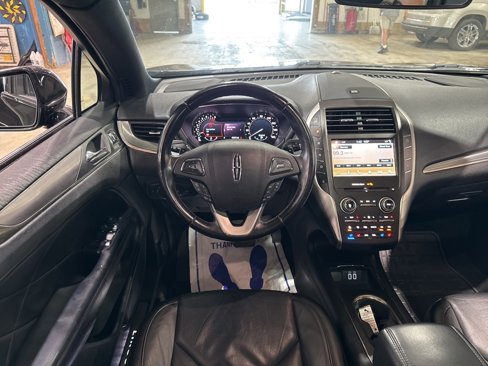 Used 2017 Lincoln MKC Reserve w/ Technology Package image 2