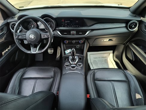 Used 2022 Alfa Romeo Stelvio Sprint image 32