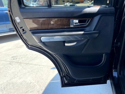 Used 2013 Land Rover Range Rover Sport HSE image 15