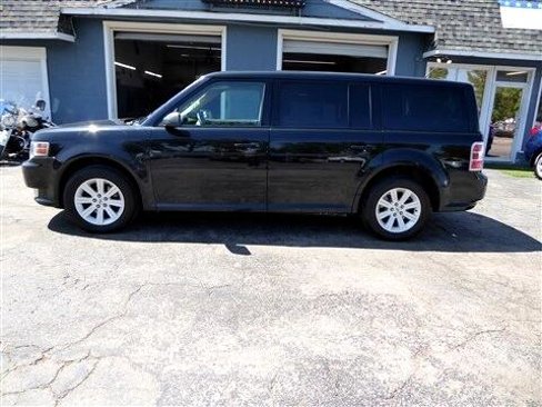 Used 2011 Ford Flex SE w/ Trailer Tow Pkg Class III image 2