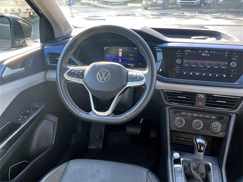 Used 2022 Volkswagen Taos SE w/ IQ.Drive SE Package image 5