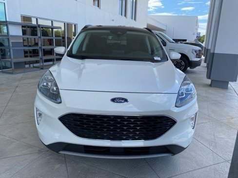 Certified 2022 Ford Escape Titanium image 3