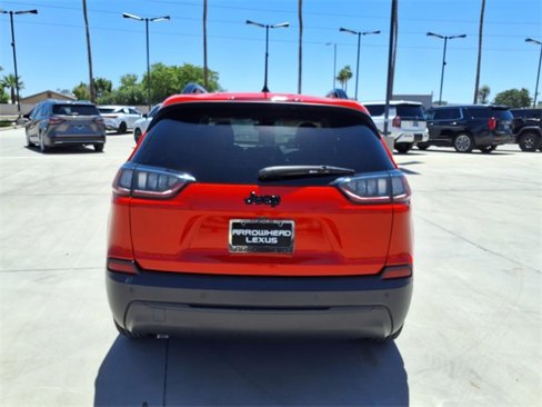Used 2021 Jeep Cherokee Latitude Plus image 4