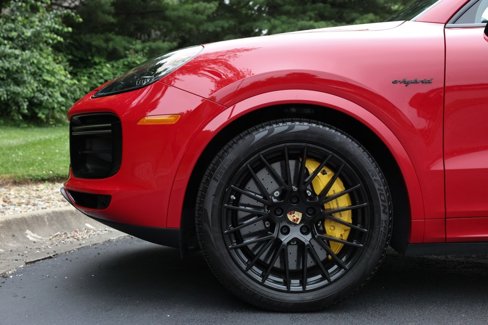 Used 2023 Porsche Cayenne Turbo S image 8