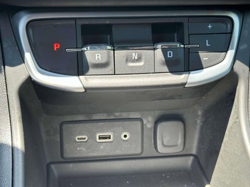Certified 2022 GMC Terrain SLE w/ Driver Convenience Package image 15