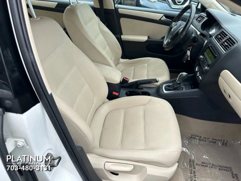 Used 2012 Volkswagen Jetta SE image 13