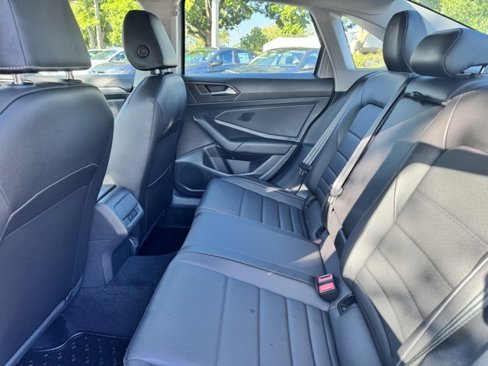 Certified 2021 Volkswagen Jetta SE w/ SE Cold Weather Package image 12