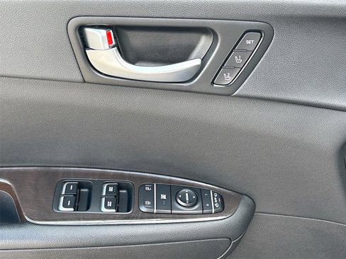 Used 2018 Kia Optima EX w/ Premium Package image 20