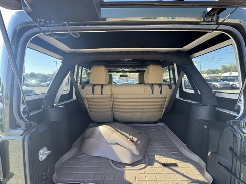 Used 2016 Jeep Wrangler Unlimited Sahara image 5
