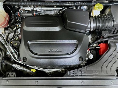 Used 2020 Chrysler Pacifica Limited image 32