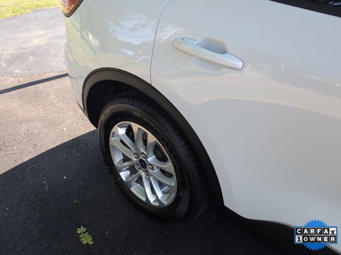 Used 2022 Ford Escape SE w/ Cold Weather Package image 4