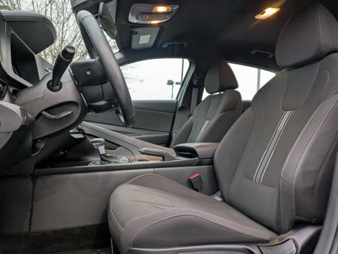 Used 2025 Hyundai Elantra Sport image 20
