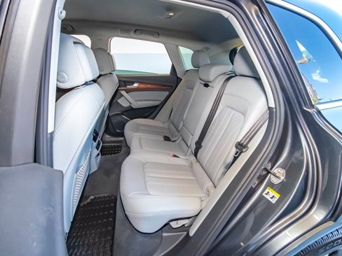 Used 2022 Audi Q5 2.0T Premium w/ Convenience Package image 45