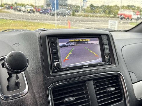 Used 2019 Dodge Grand Caravan GT image 19