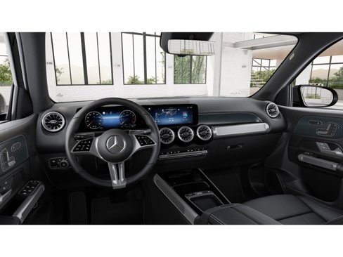 Used 2025 Mercedes-Benz GLB 250 4MATIC image 3