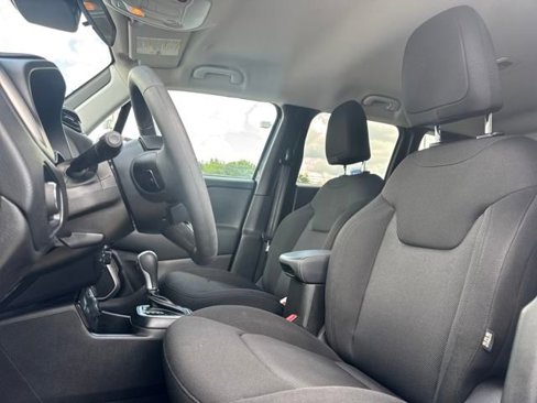 Used 2023 Jeep Renegade Latitude image 14